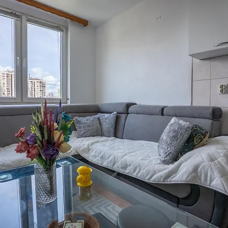 Greenview Apartment