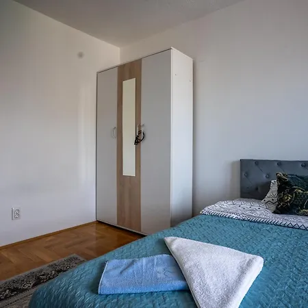 Greenview Apartment